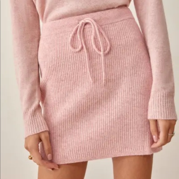 Reformation Luella Cashmere Mini skirt in pink - Picture 2 of 8